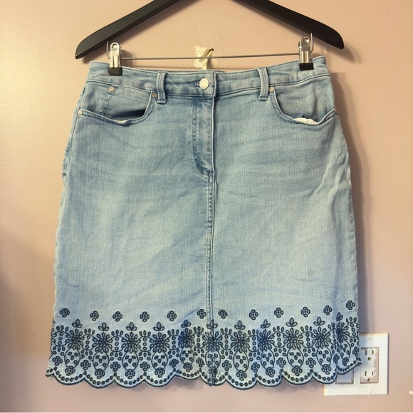 Talbots Embroidered Floral Denim Skirt Medium Washed Women Size 6 - Picture 1 of 6